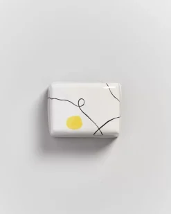 Alojamento Butterdose Weis Mit Bemalung