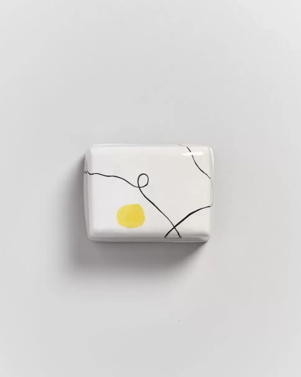 Alojamento Butterdose Weis Mit Bemalung