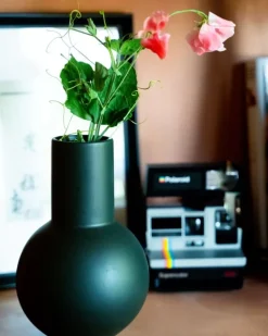 Bola Vase M Dunkelgrun